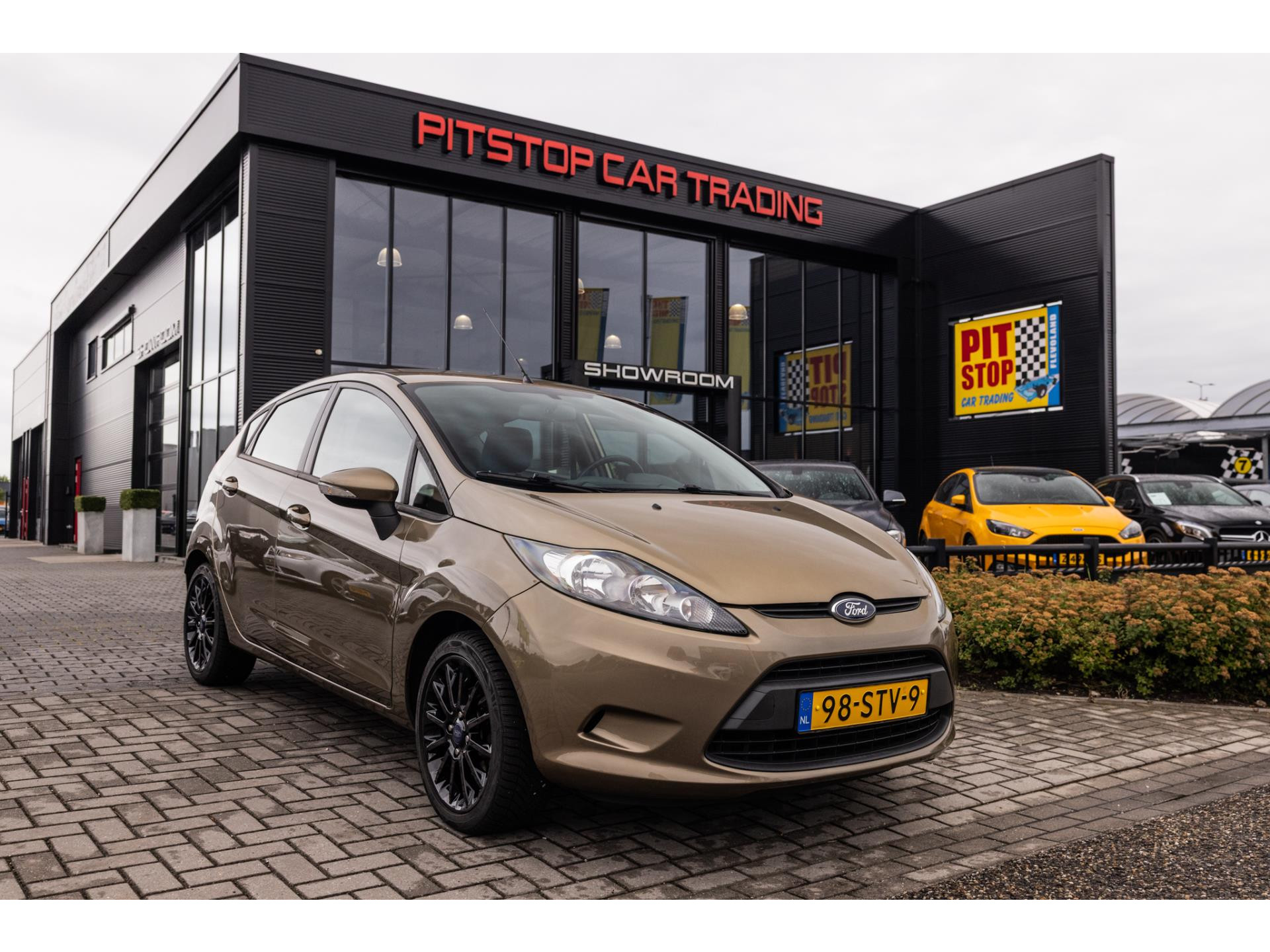 Ford Fiesta 1.25 Limited, NL Auto, Airco, Trekhaak! 46097878-0.jpg | Pitstop Car Trading