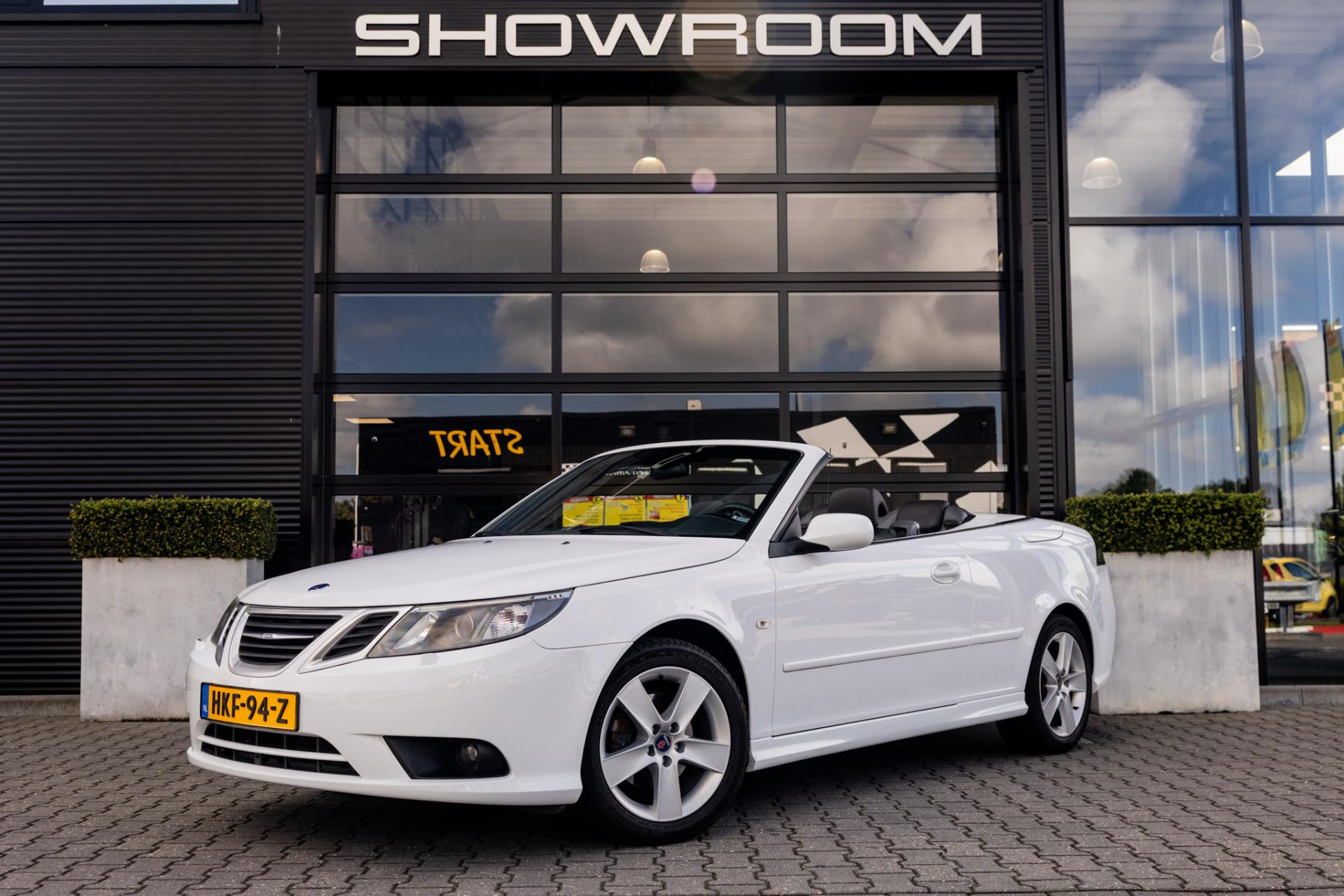 46153352-22.jpg