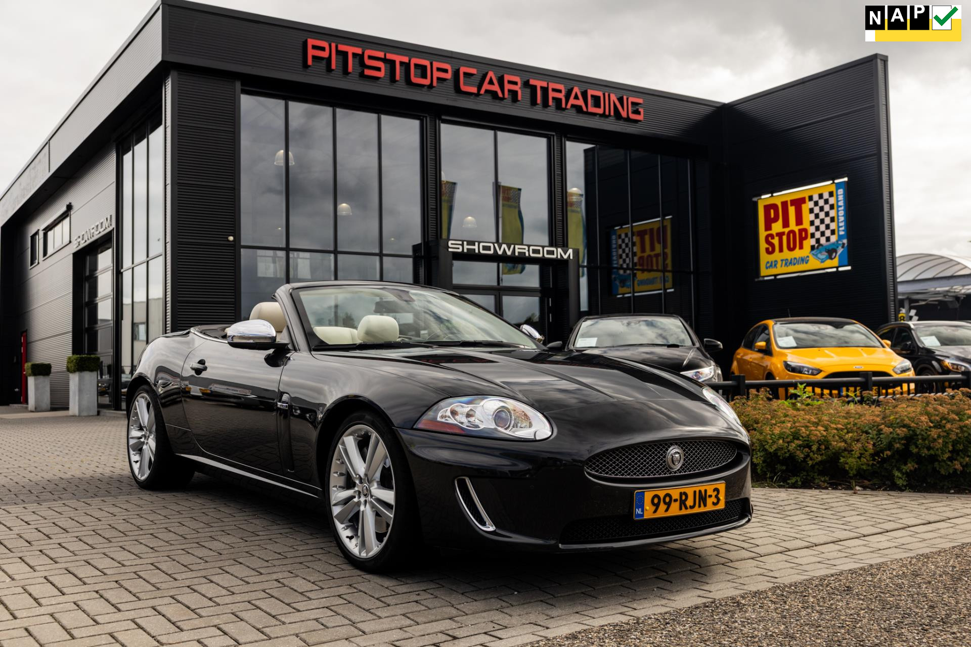 Jaguar XK 5.0 V8 Convertible Portfolio, NL Auto, Uniek, Dealer onderhouden! 46298915-0.jpg | Pitstop Car Trading
