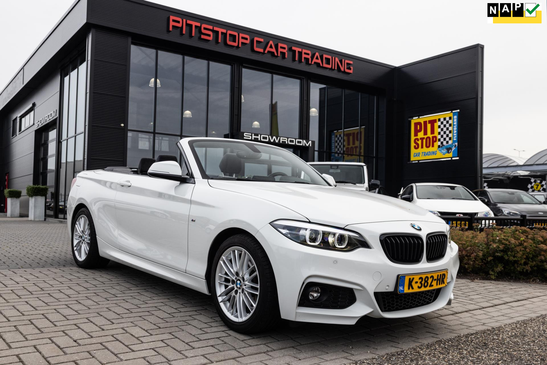 BMW 2 Serie Cabrio 220i M-Sport, 184 PK, Alcantara, LED, *43000km* Nieuwstaat! 47017467-0.jpg | Pitstop Car Trading